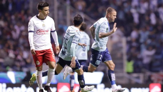 Chivas se atasca en Puebla y vuelve a mostrar deficiencias previo al Clásico