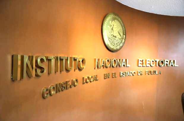 Presentan renuncias integrantes de la Junta General Ejecutiva del INE