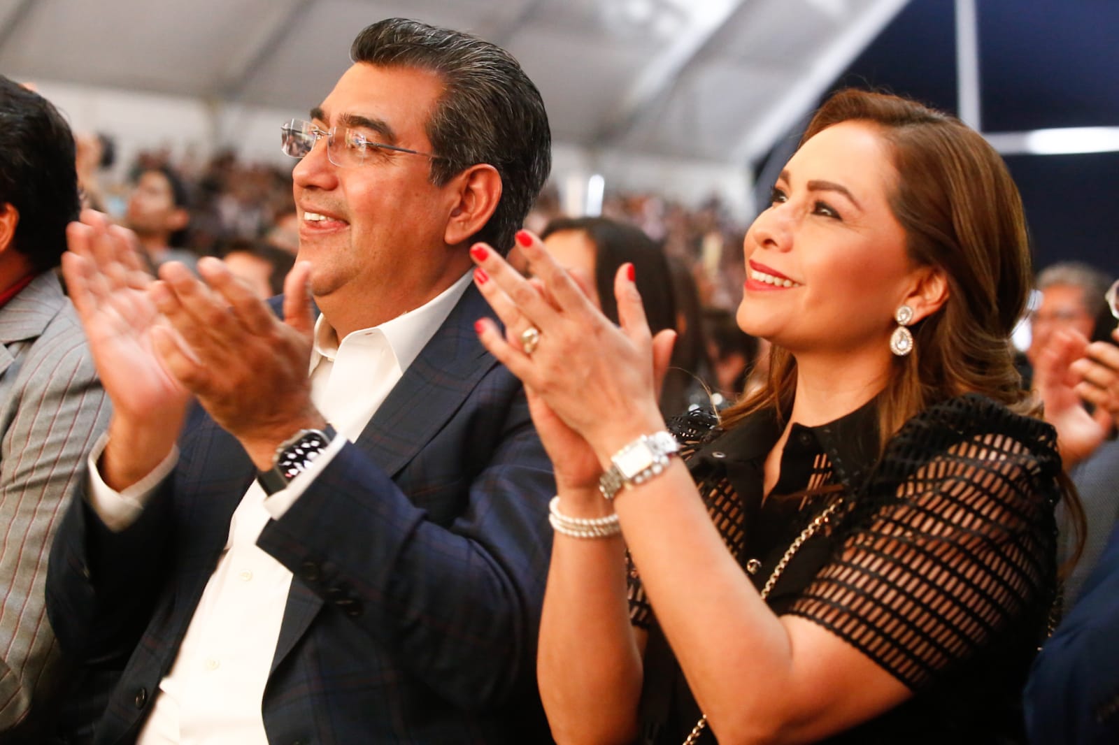 Con la voz de Alejandro Fernández, el gobernador Céspedes Peregrina inauguró la Feria Puebla 2023