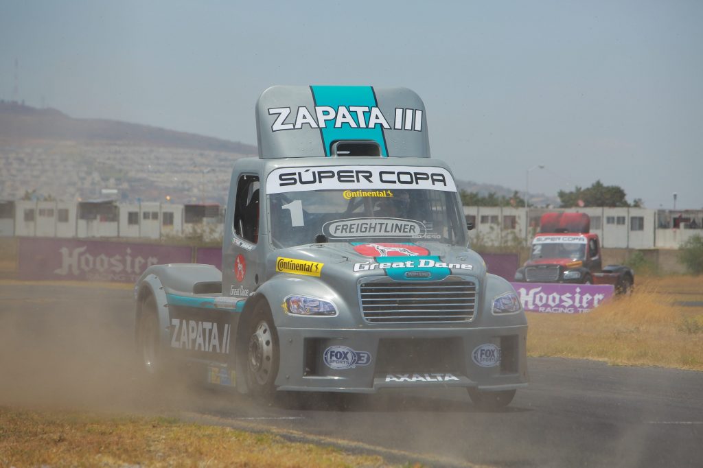 Histórica carrera 2 de la GTM pro 1, donde Richards y Marín subieron a la parte más alta de podio