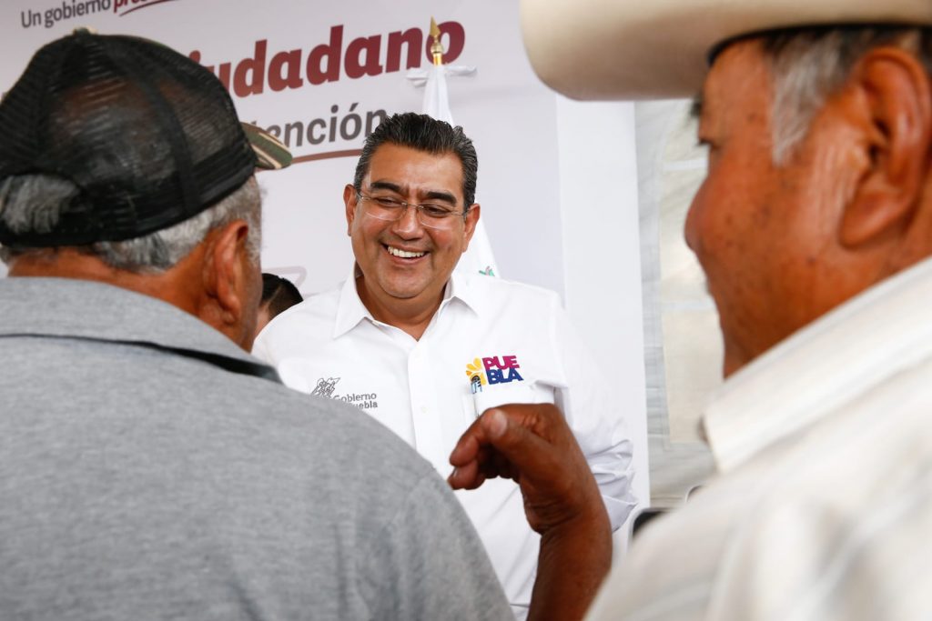 Gobierno estatal, al servicio de las y los poblanos: Sergio Salomón