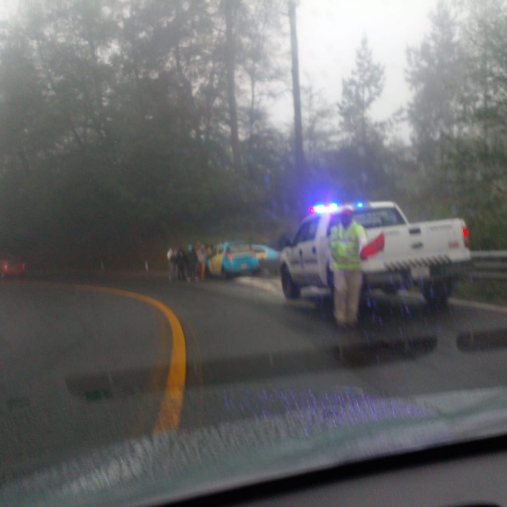 Clima genera varios accidentes en la Sierra Norte