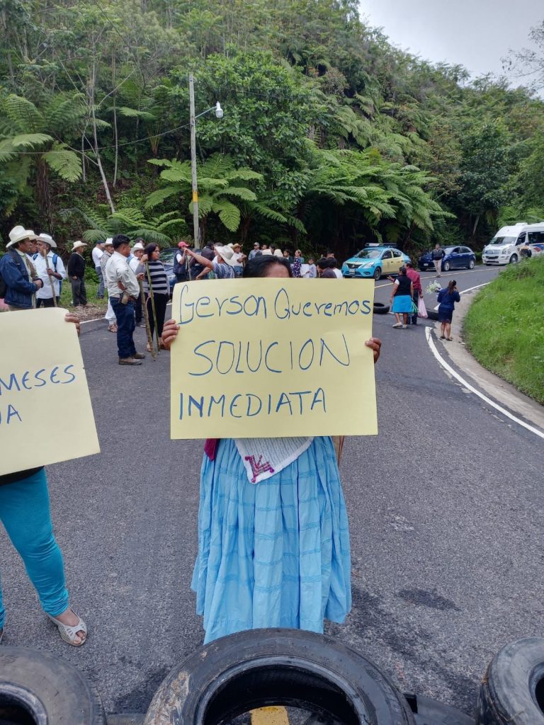 Acusan a alcalde priista de Cuetzalan de cortarles el agua