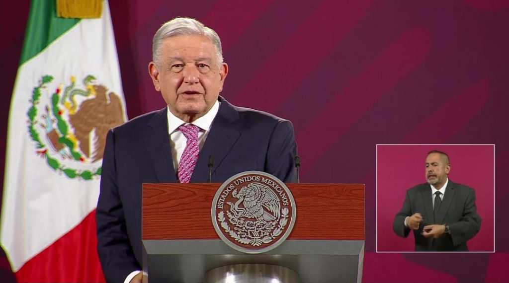 AMLO acusó al poder judicial de no avanzar contra “factureras”