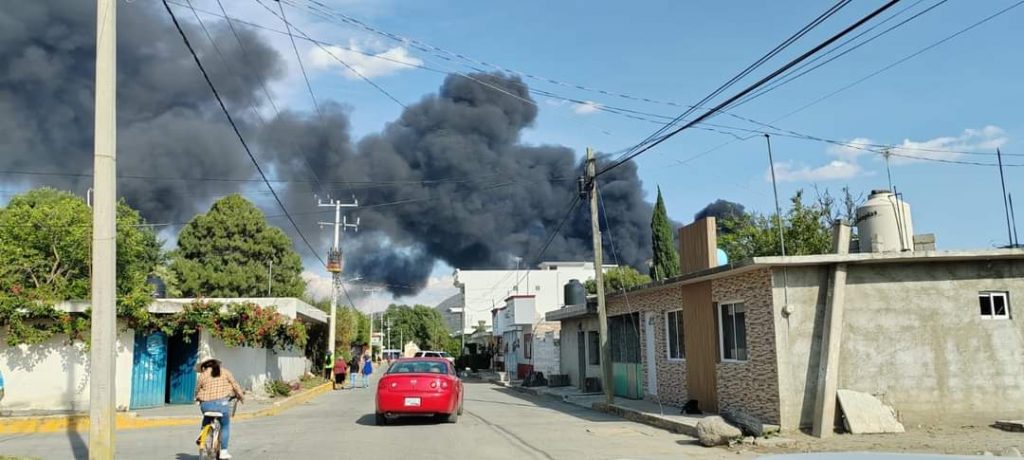 Arde casa bodega que supuestamente guardaba huachigas