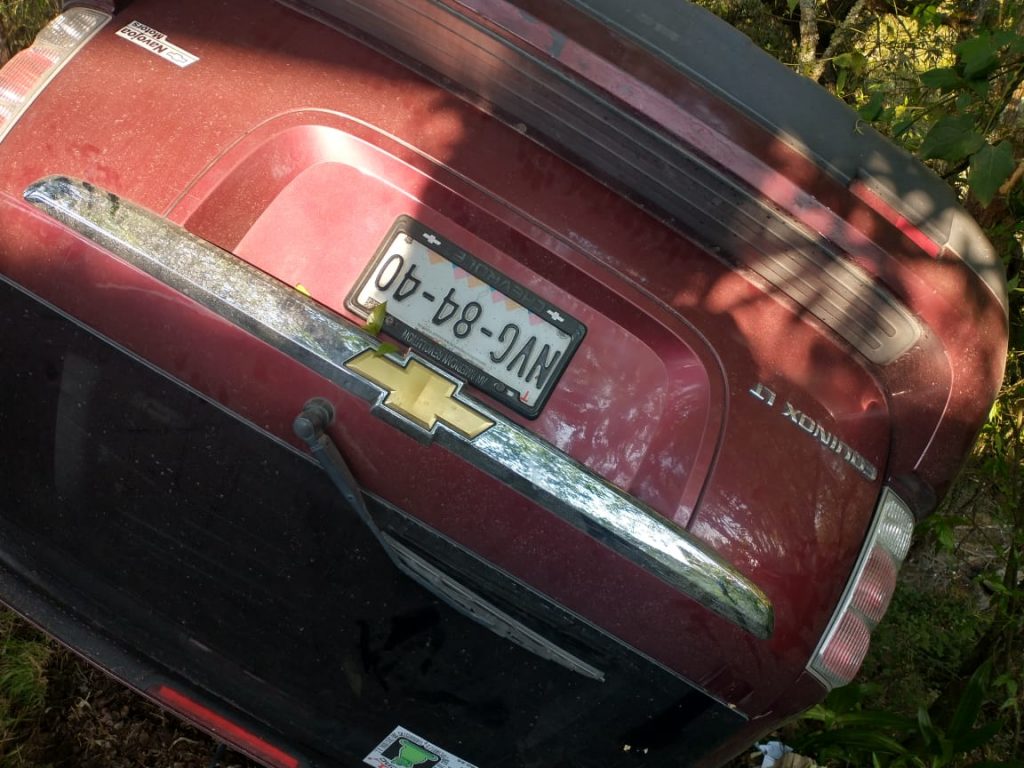 Dos lesionadas, saldo de volcadura en la carretera federal 119