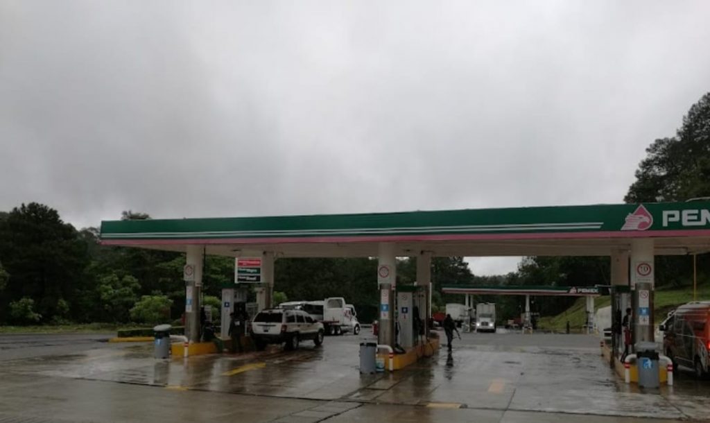 Imparable inseguridad en Huauchinango: Asaltan estación de gasolina “Los Pinos”, en la carretera federal México-Tuxpan