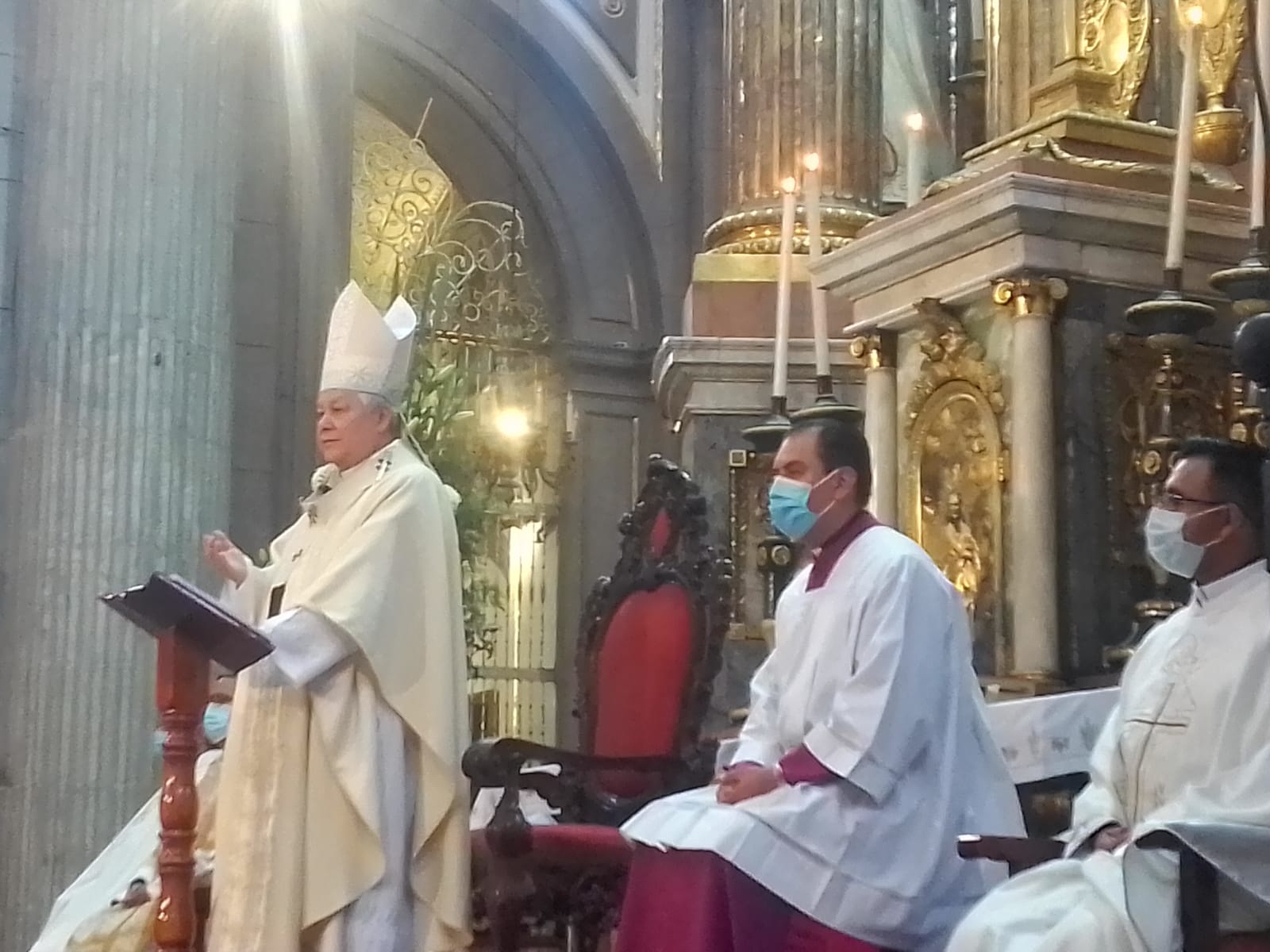 Video desde Puebla: Abundan individuos que se aprovechan del pueblo, acusó el arzobispo