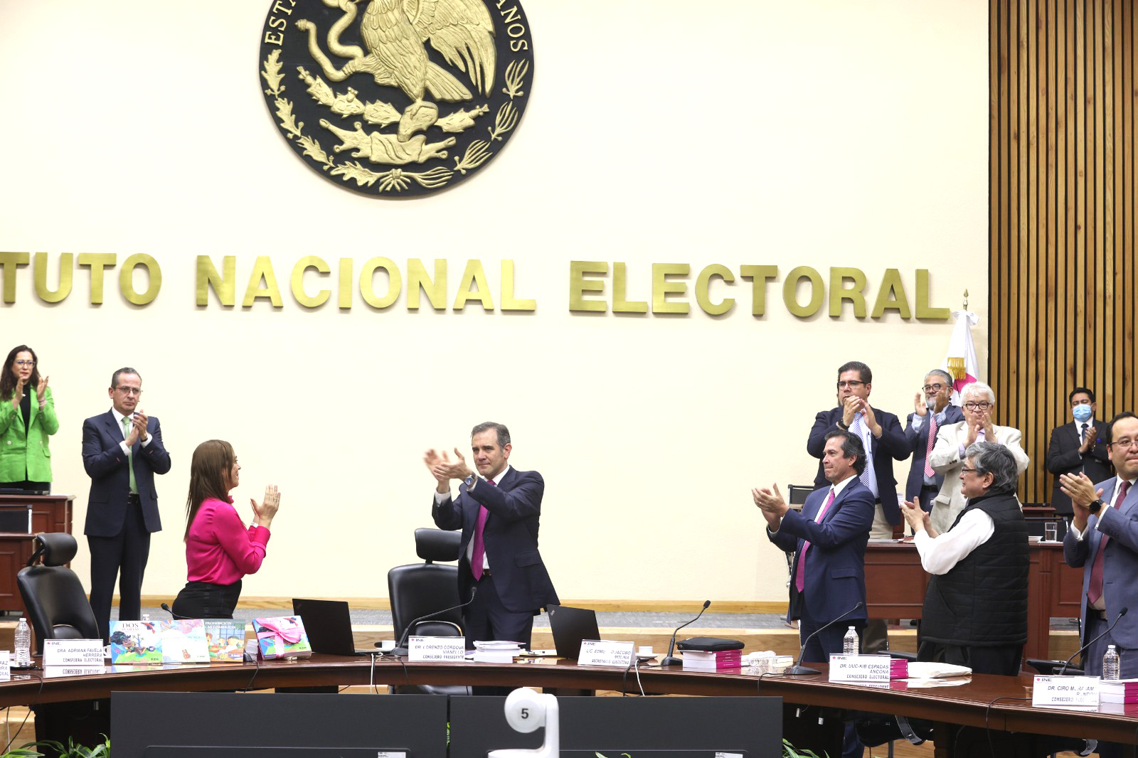 Lorenzo Córdova, Adriana Favela, Ciro Murayama y José Roberto Ruiz se despiden de la herradura de la democracia