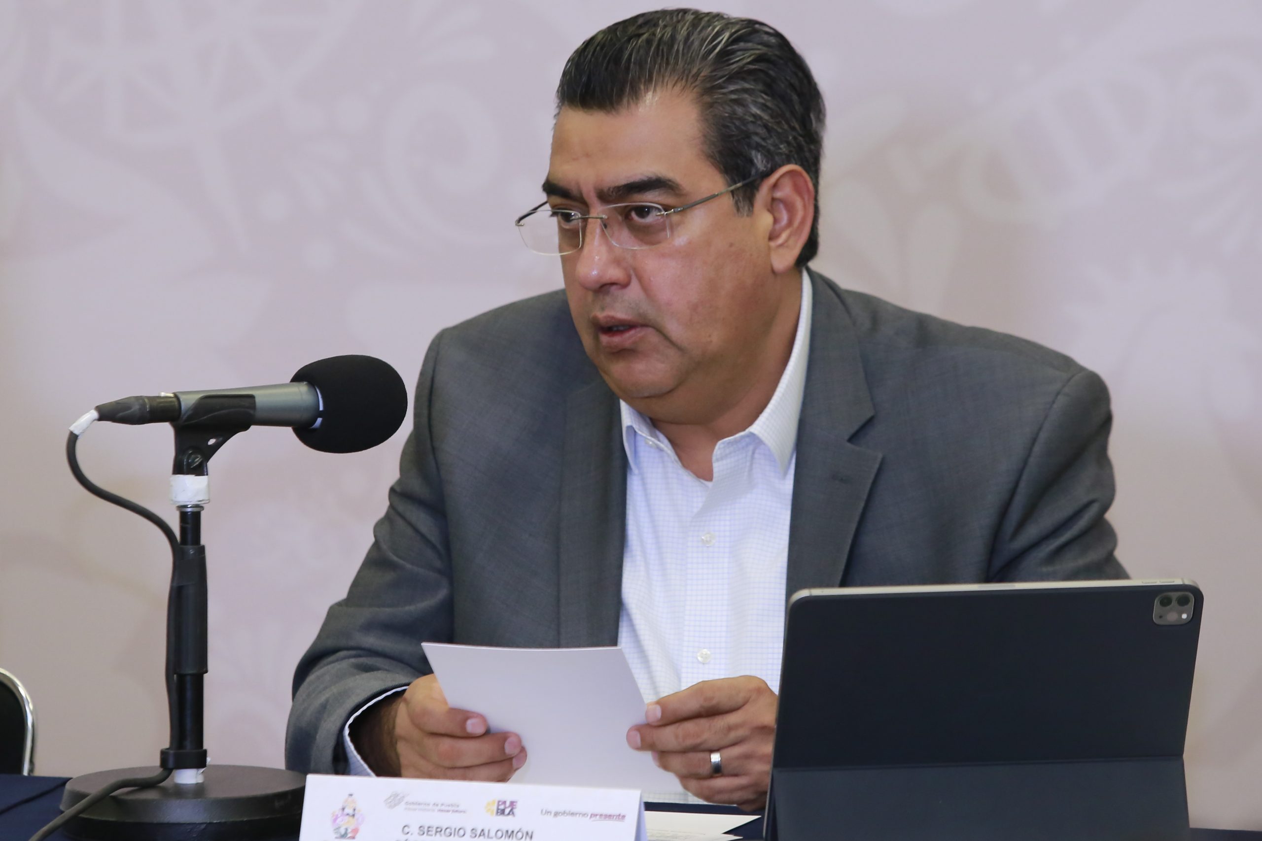 Con federación y municipios, gobierno estatal impulsa acciones en común a favor de Puebla: Sergio Salomón
