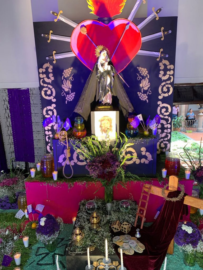 Altares de Dolores en recintos culturales de la SECULT: Portales místicos de la tradición