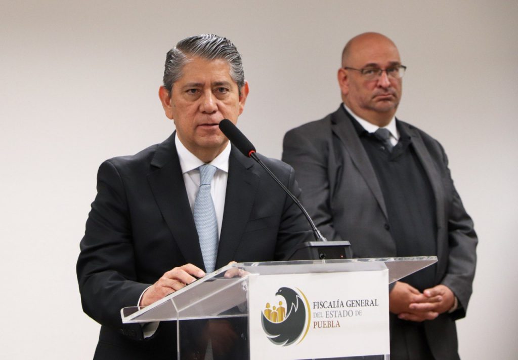 Atrapan a tres policías estatales supuestamente involucrados en un secuestro en Cuautlancingo: GHB