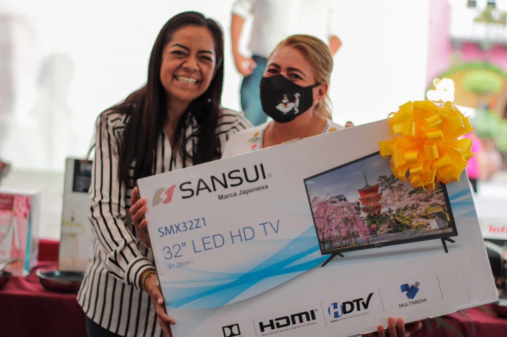 Ariadna Ayala festeja a las mamás de Atlixco