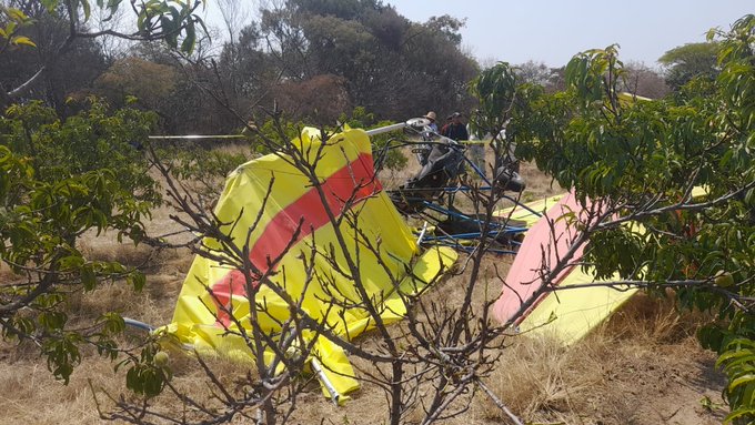 Video desde Puebla: Muere una persona y se lesiona otra en desplome de aeronave ultraligera entre los límites de Puebla y Morelos