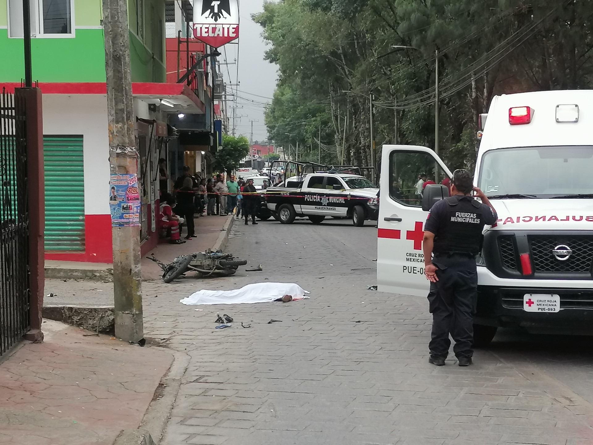 Luego de varios accidentes, que incluyeron la muerte de una joven embarazada, ayuntamiento de Huauchinango colocará topes en peligrosa avenida