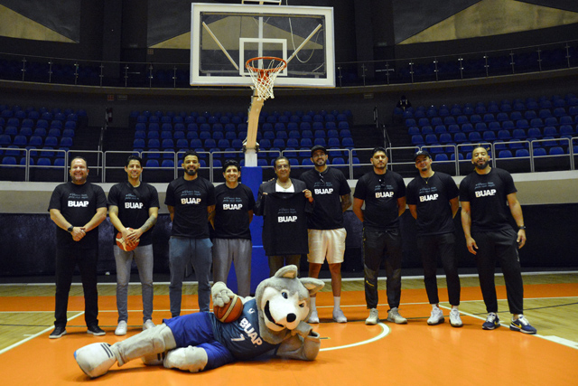 BUAP, una de las pocas instituciones en fomentar el baloncesto a través de una clínica deportiva