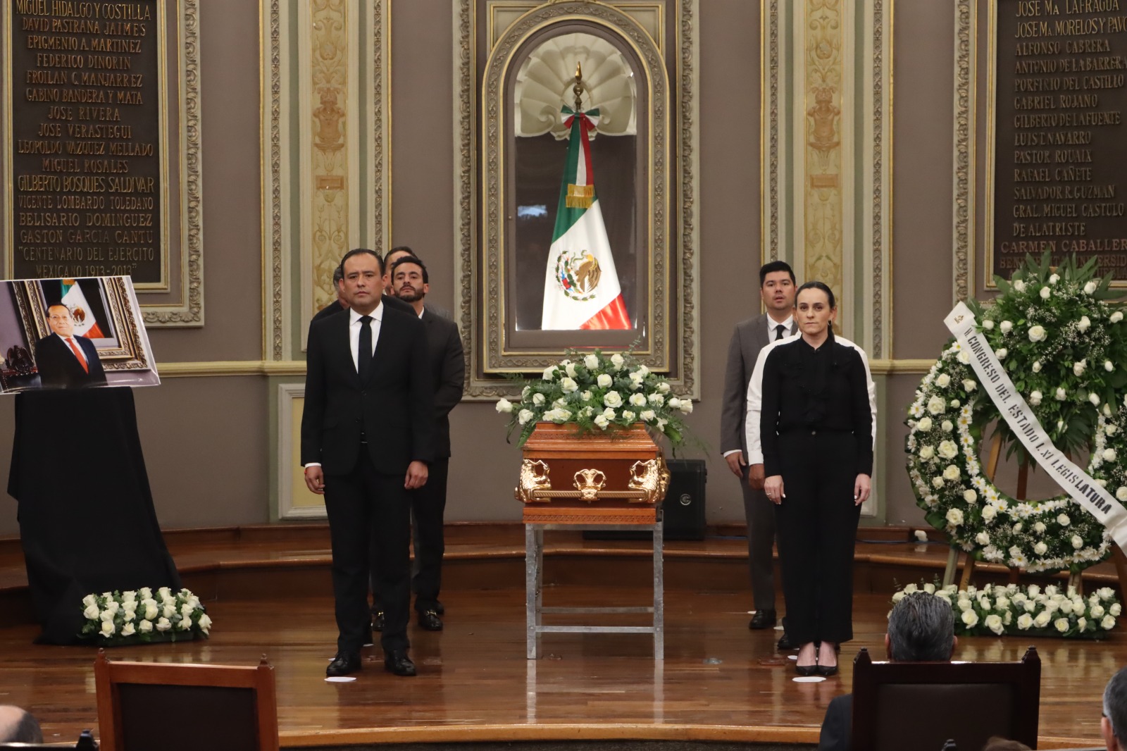 Rinde LXI Legislatura homenaje póstumo al diputado local Mariano Hernández Reyes