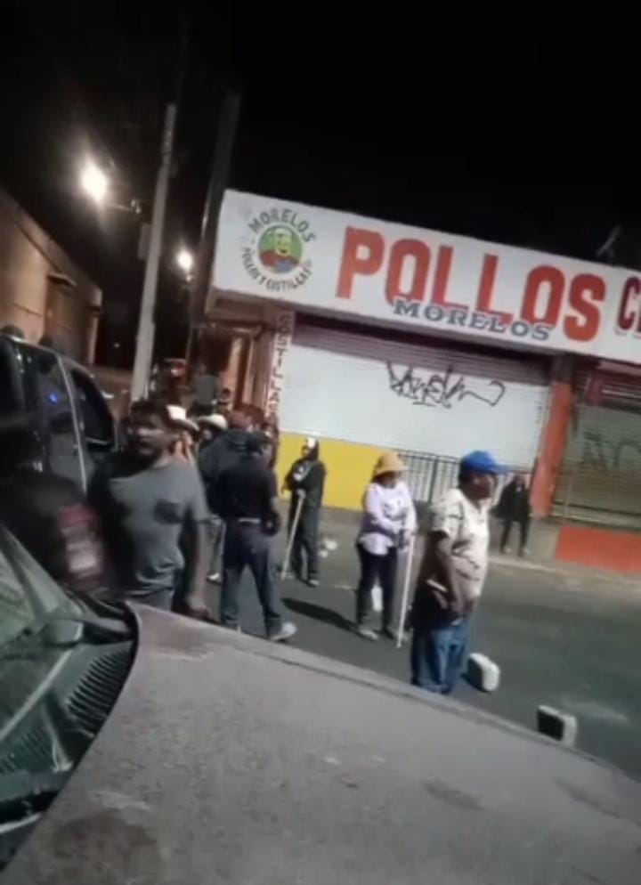 Vecinos de Sto Tomás Chautla cerraron bulevar Valsequillo