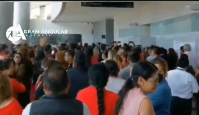 Video desde Puebla: Trabajadores del Poder Judicial del estado paran labores en demanda de aumento salarial