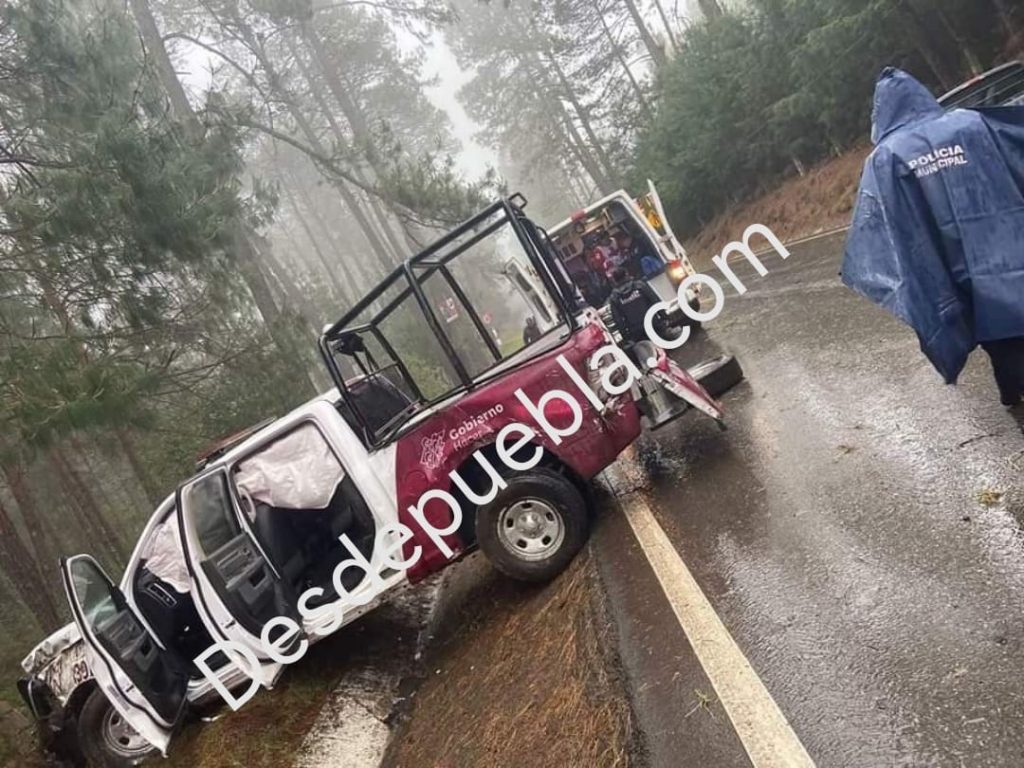 Fotonota: Sin lesionados graves, accidente de la policía estatal en Zacatlán