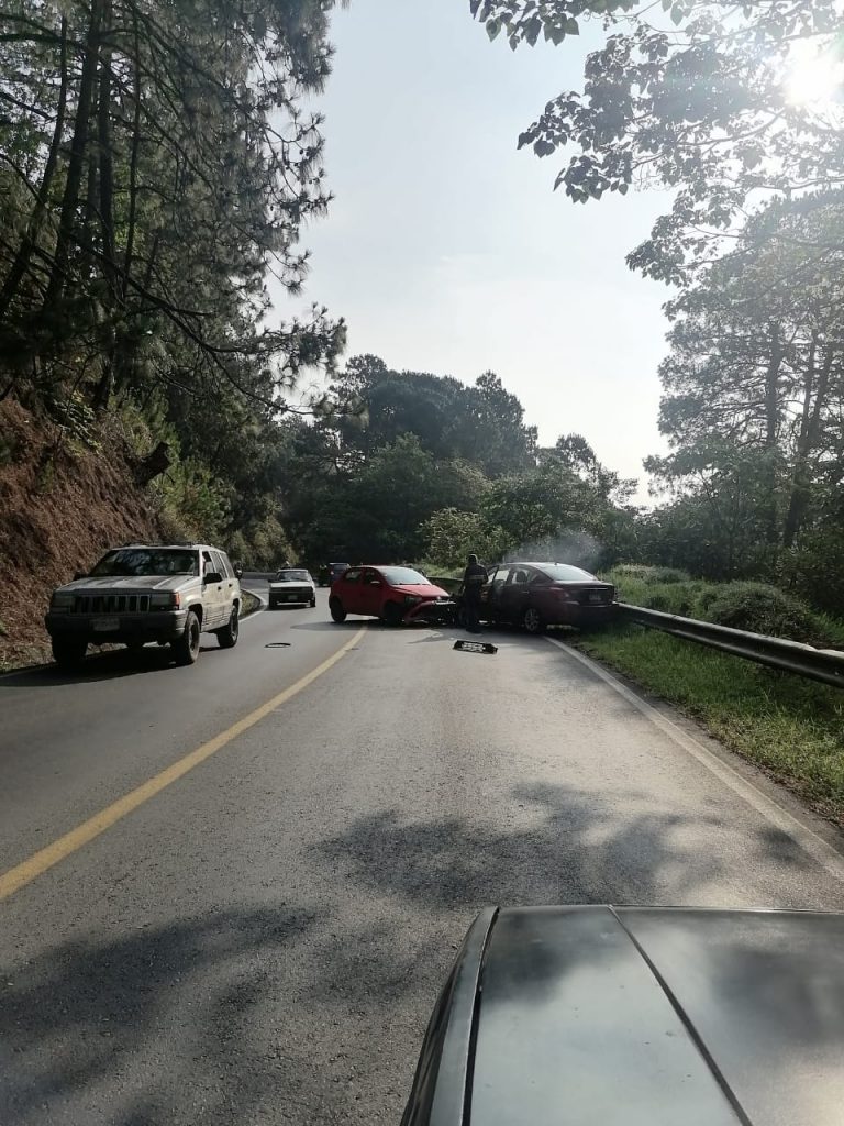 Al menos 3 heridos en accidente en la México-Tuxpan