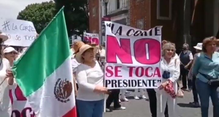 Video desde Puebla: Marchan en la CdMéx en pro de la SCJN