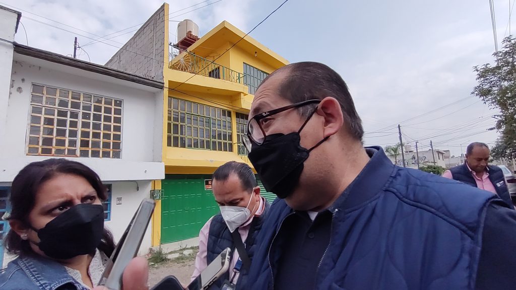 Ayuntamiento arregla el paso peatonal de la 31 poniente: Vélez Tirado