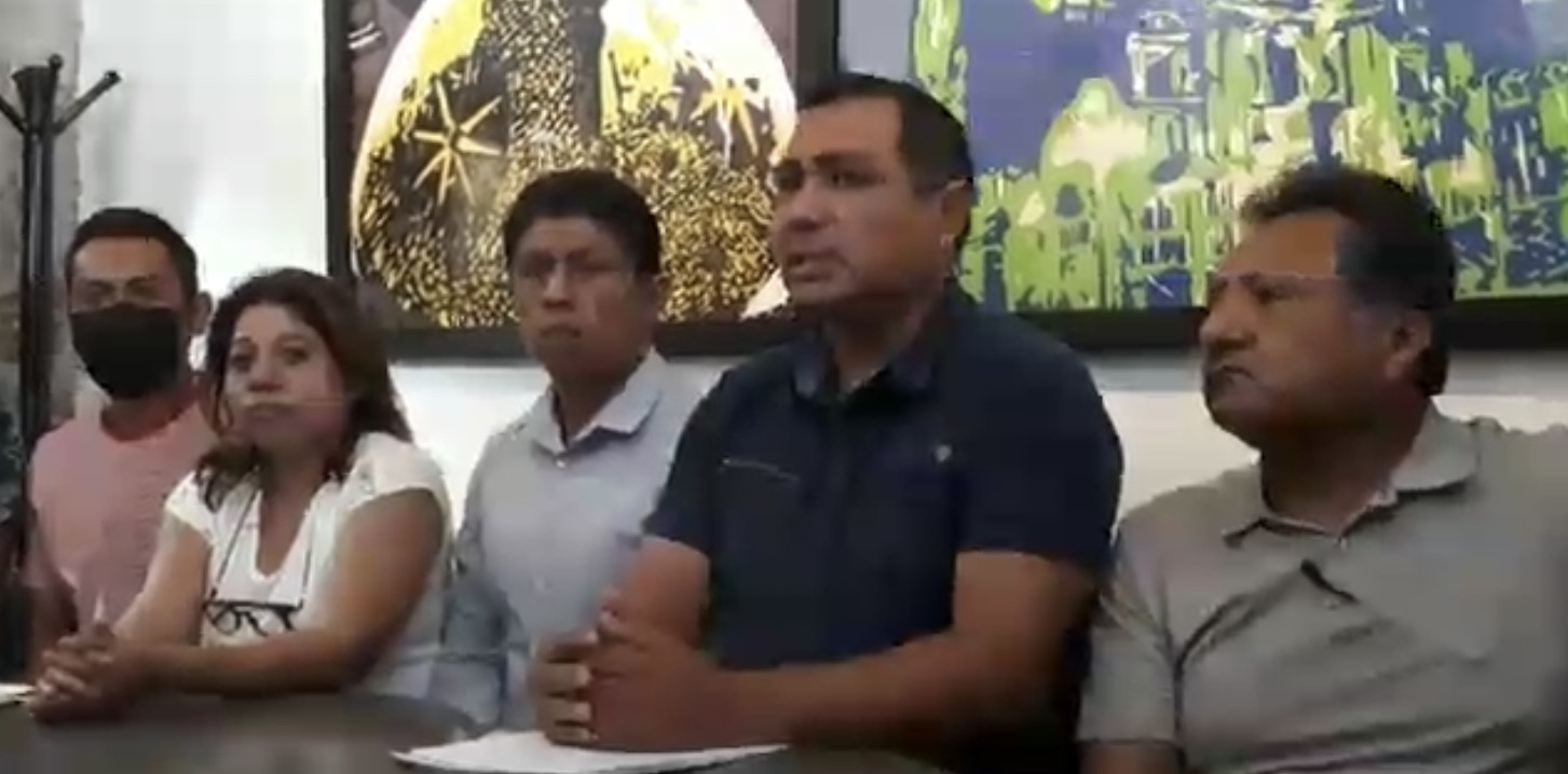 Maestros despedidos de la Universidad Tecnológica de Izúcar de Matamoros piden su reinstalación