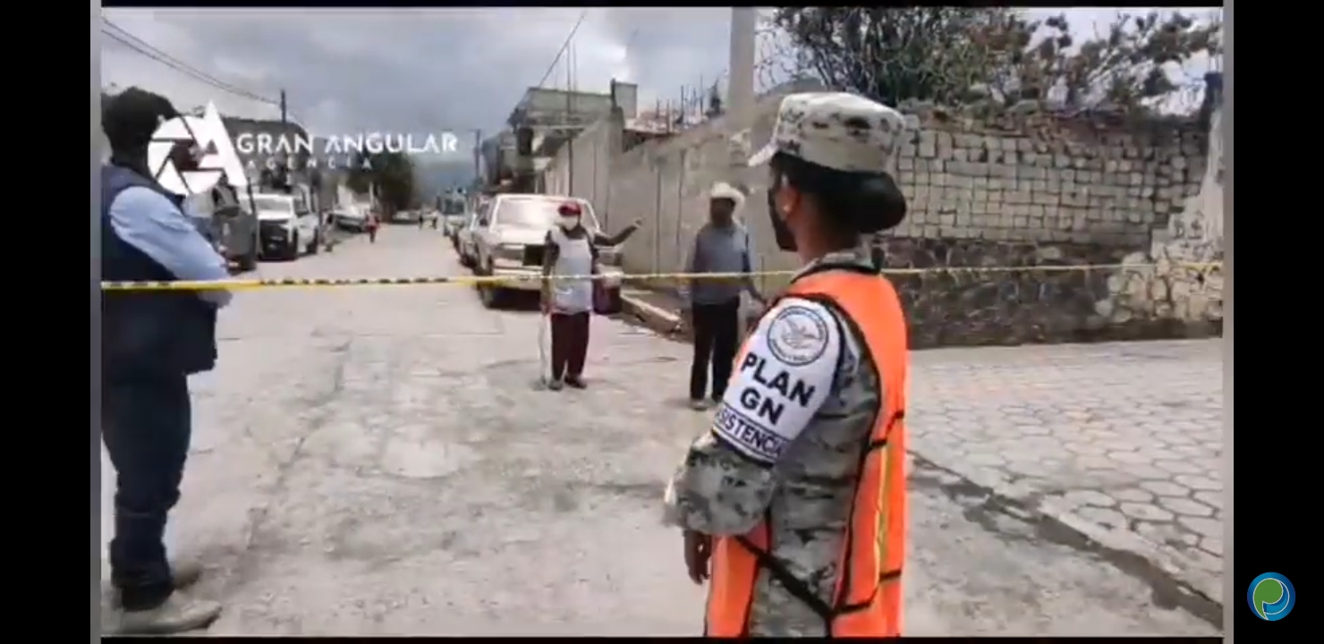 Video desde Puebla: Sedena y Guardia Nacional realizan operativo en Xalizintla por la actividad del volcán