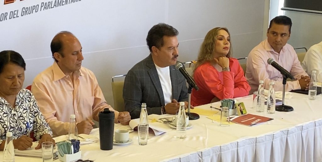 Video desde Puebla: Alejandro Armenta y Nacho Mier fijan posiciones por las reglas de Morena