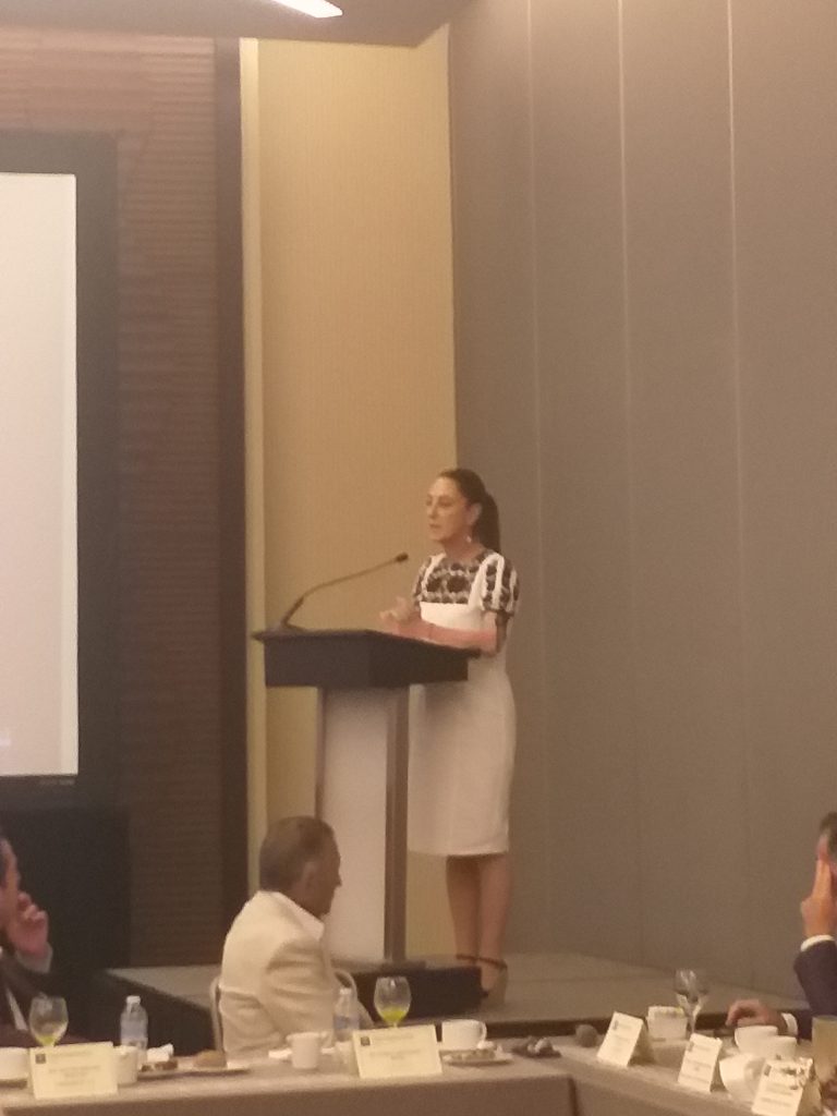 Video desde Puebla: Claudia Sheinbaum propone un tren que conecte al estado con la CdMéx