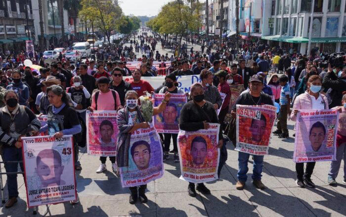 Militares detenidos por Ayotzinapa callan en declaración