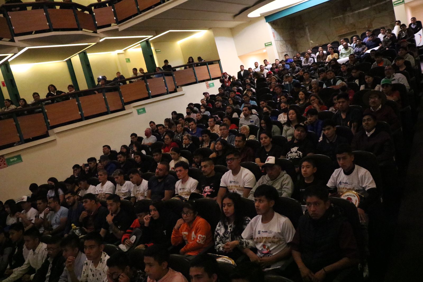 Ayuntamiento de Puebla presentó la conferencia ‘A Dios rogando y con los guantes dando’ a cargo de “El Finito” López