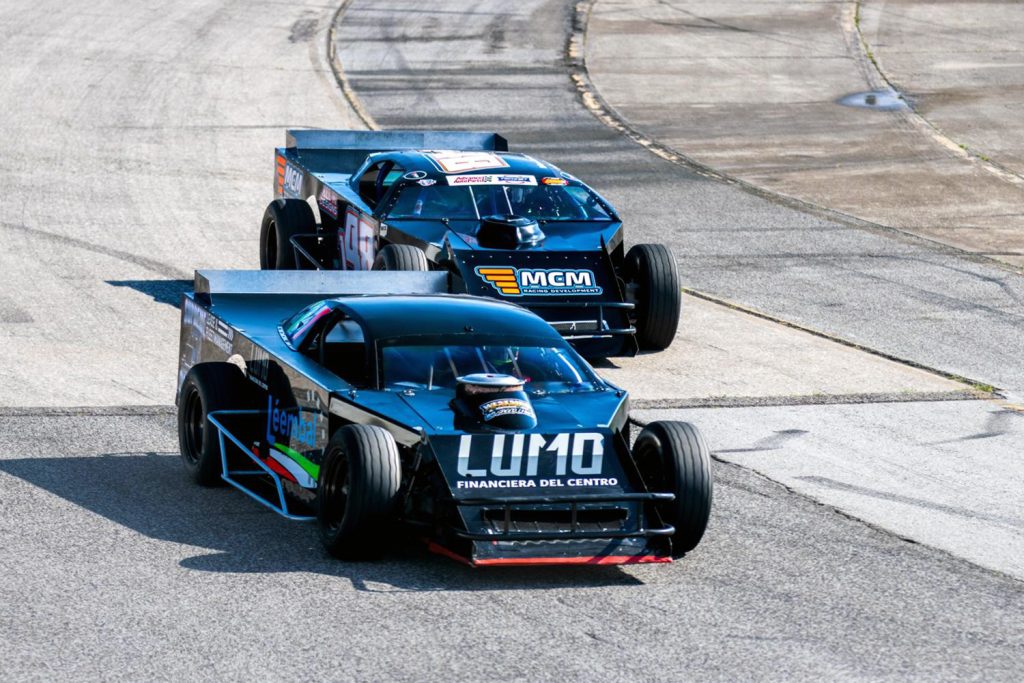 El equipo mexicano, MCM Racing gana en 2 categorías en Houston Motorsports Park