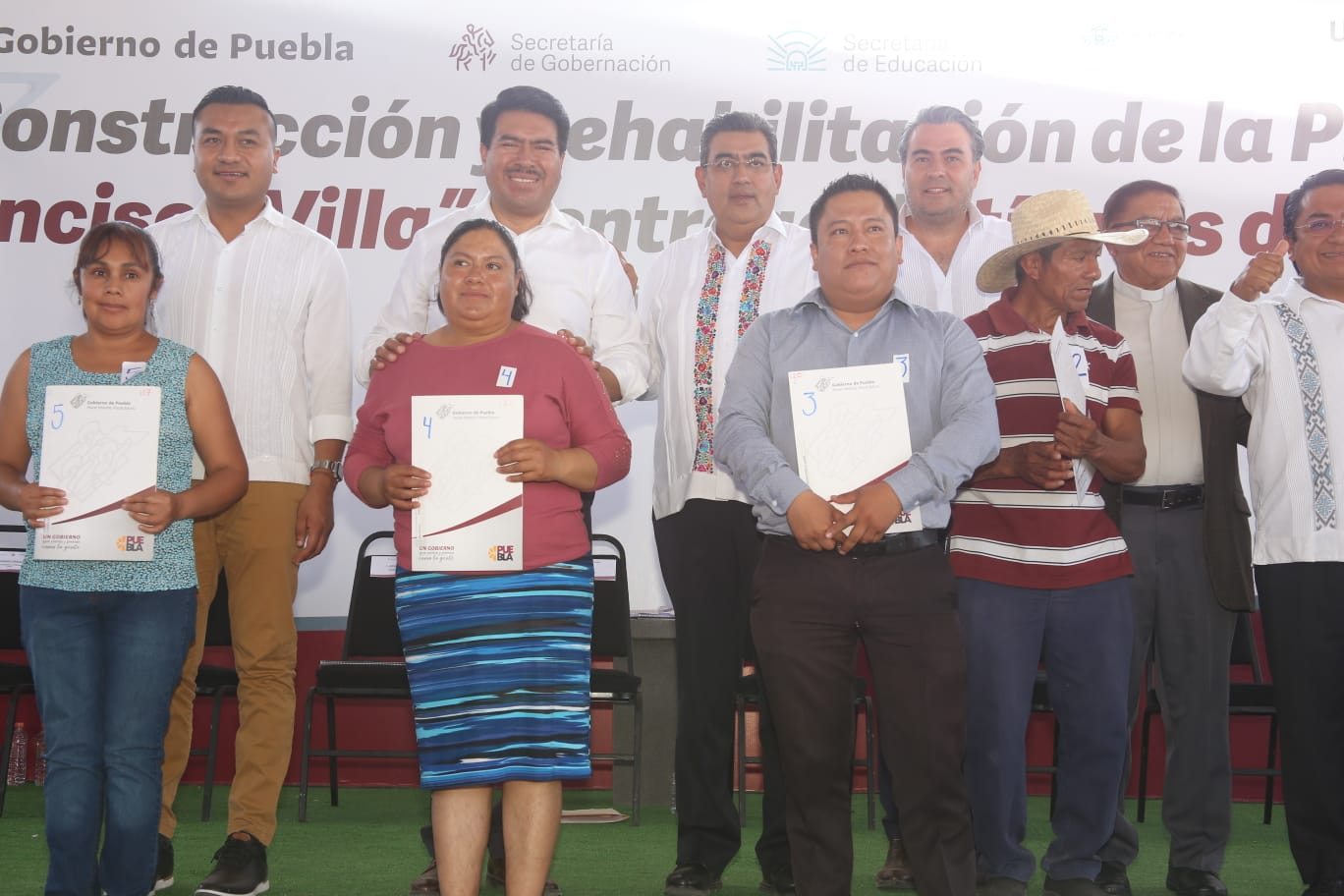 Gobierno de Puebla mejora la infraestructura educativa en Juan C Bonilla: Céspedes Peregrina