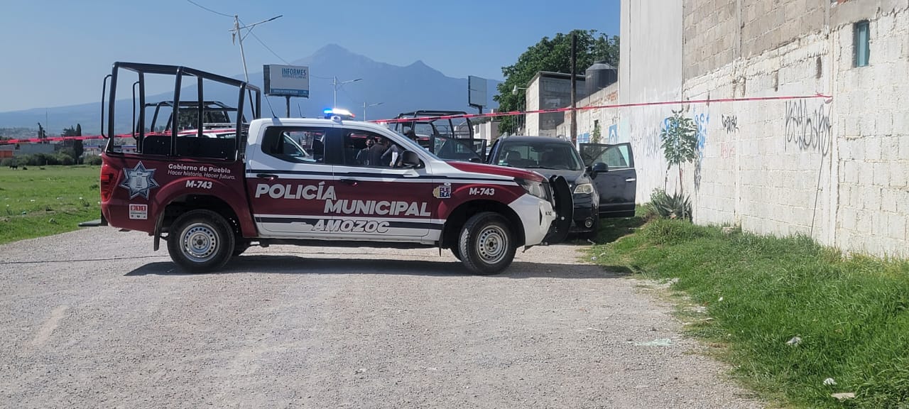 Video desde Puebla: Lo hallan muerto dentro de su camioneta en Amozoc