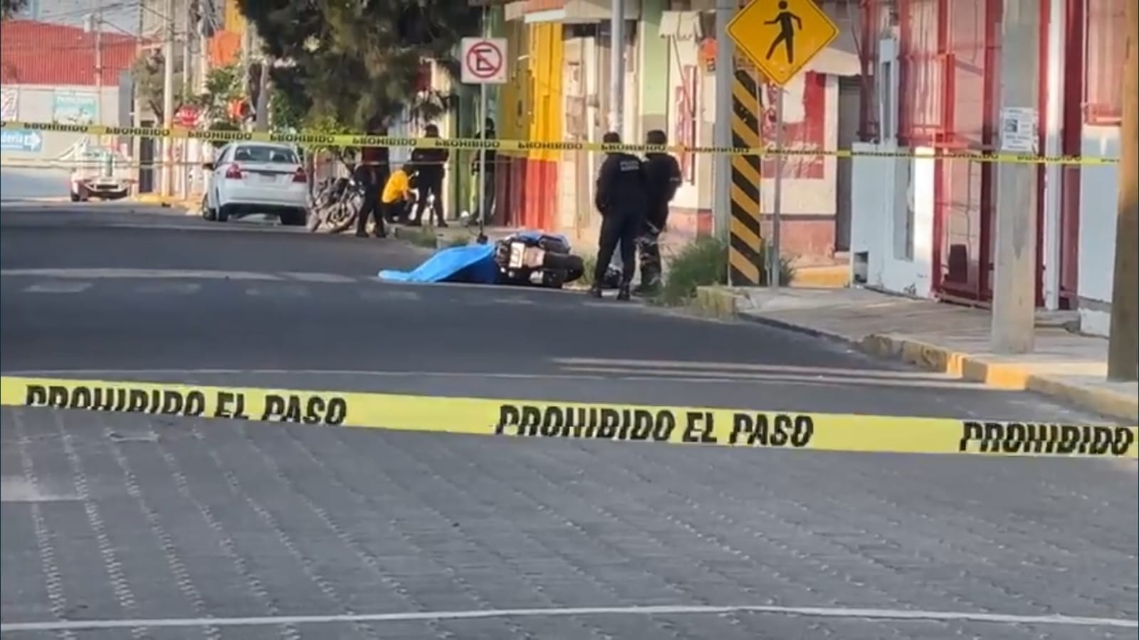 Lo ejecutan a balazos cuando iba en su motocicleta en Tehuacán