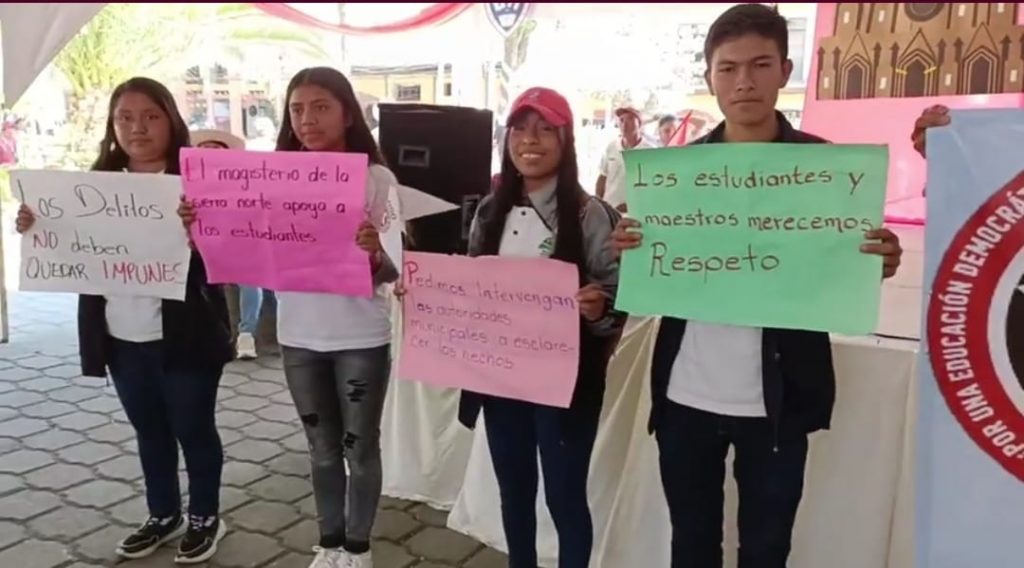 Fotonota: Protestan contra inseguridad en Tlaola