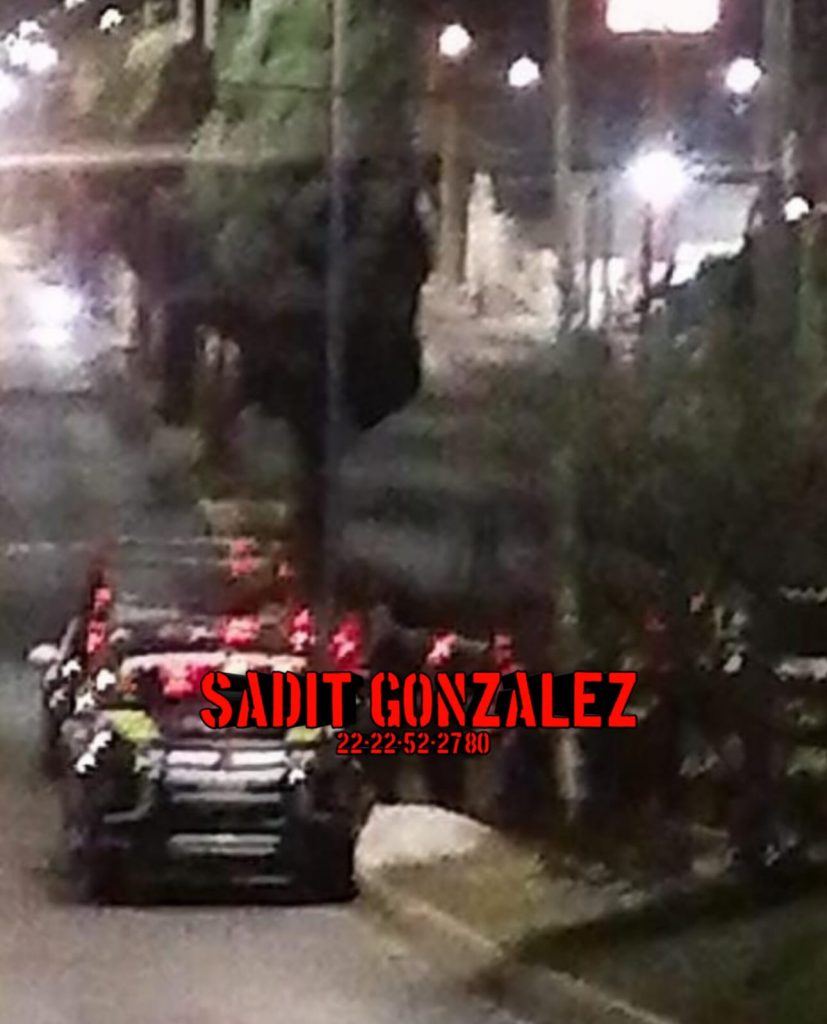 Cadáver emplayado y con narcomensaje sobre la autopista Puebla-Orizaba