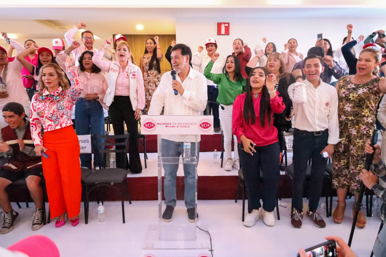Fernández Noroña, “el roñas”, urge despenalizar el aborto en Puebla