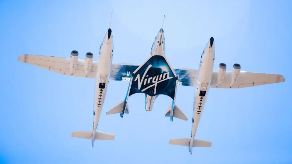 Virgin Galactic realiza con éxito su primer vuelo espacial comercial con tripulación