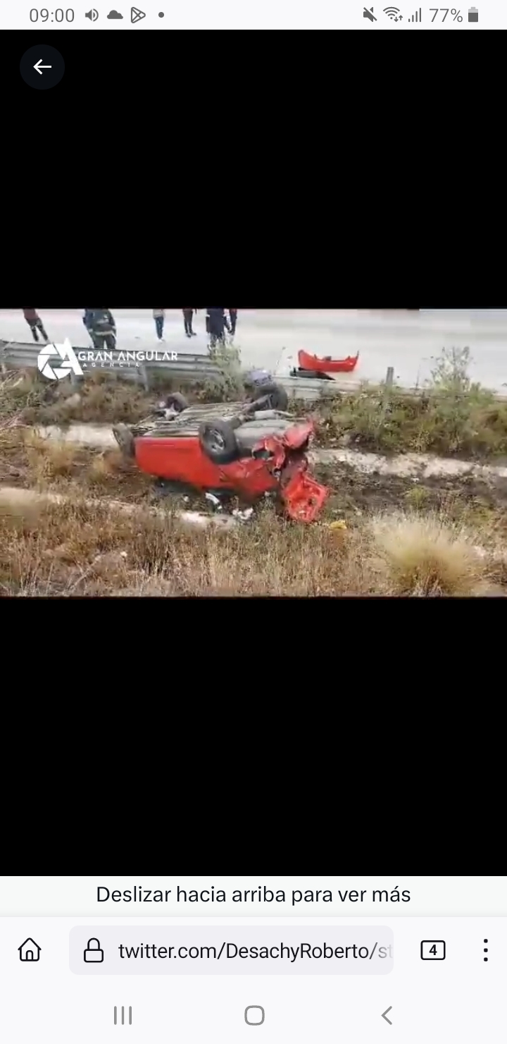 Video desde Puebla: Un herido, saldo de volcadura en el periférico ecológico