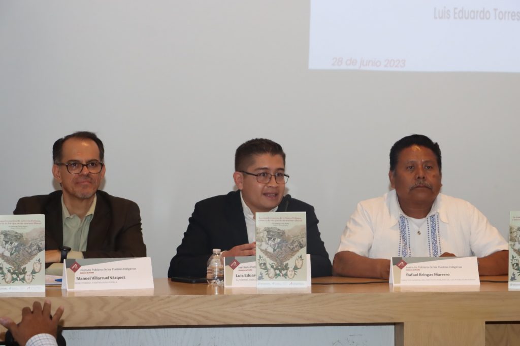 Presentan en el Congreso del Estado el libro “La transformación de la Sierra Poblana, a través de los ojos de un maestro liberal”.