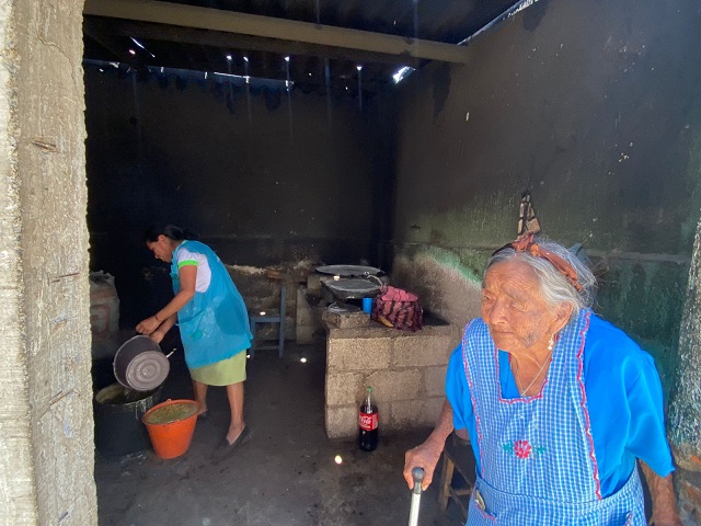 Vecinos de San Sebastián de Aparicio piden apoyo tras fuerte granizada que afectó sus hogares
