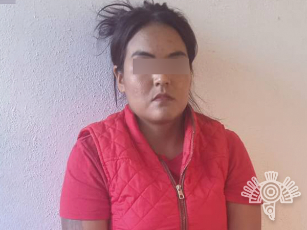 Detiene SSP a mujer que pretendía ingresar posible droga al penal de Tepexi