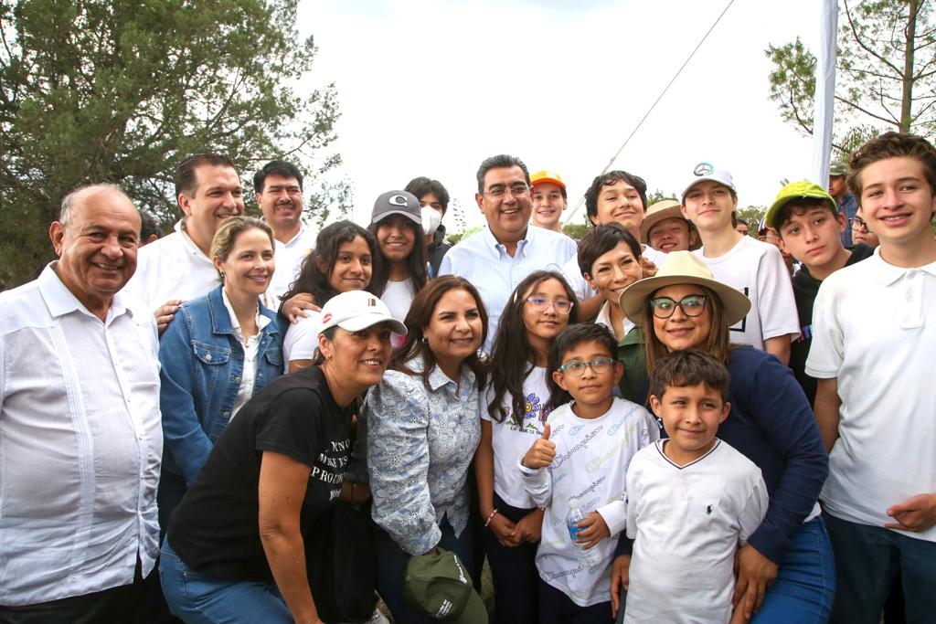 Video desde Puebla: En el parque Flor del Bosque, Sergio Salomón Céspedes inicia plan de reforestación