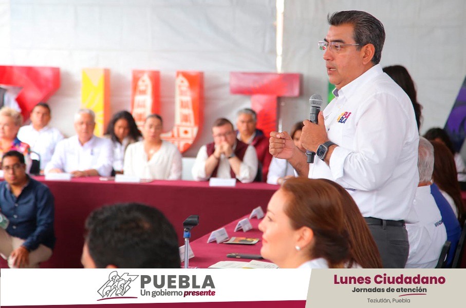 Encabeza Sergio Salomón el primer lunes ciudadano en Teziutlán 