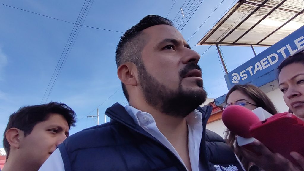 Ambulantes ya no regresarán a la 18 poniente: Adán Domínguez