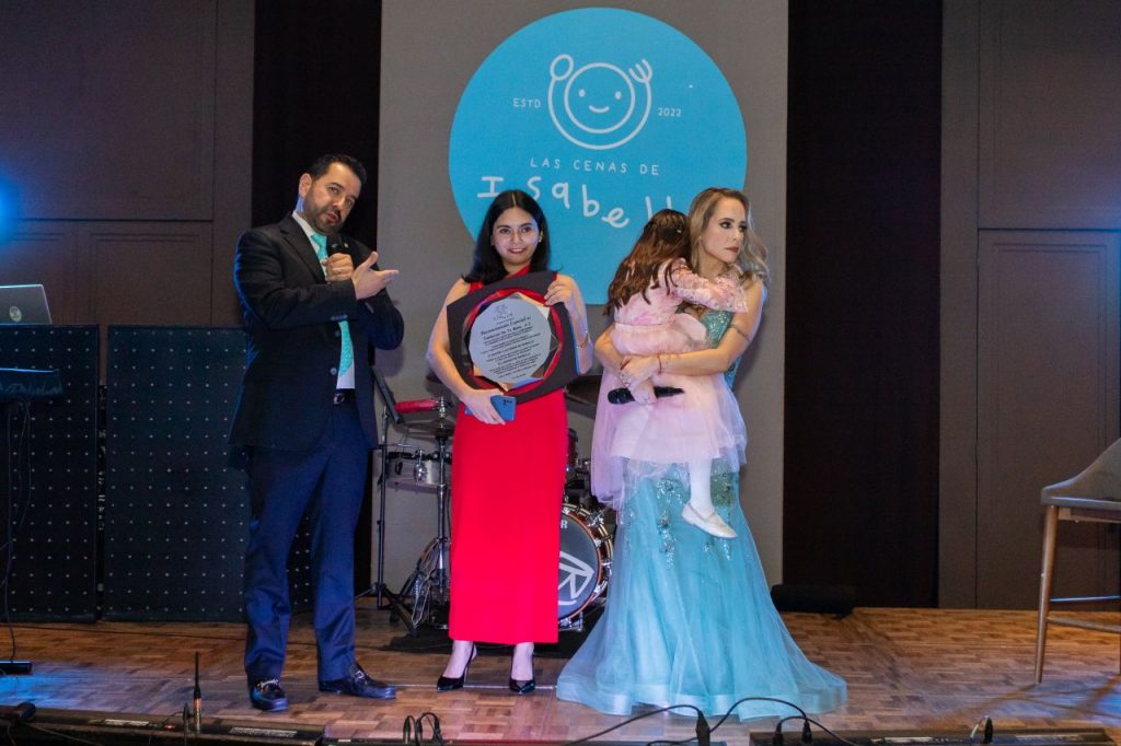 “Las cenas de Isabella” va por 300, para 2024, en beneficio de las niñas, niños y adolescentes con cáncer