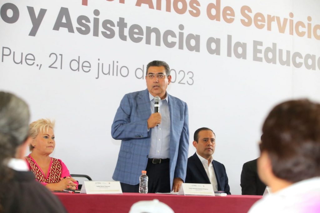 Impulsa gobierno estatal desarrollo económico y simplificación administrativa en Atlixco